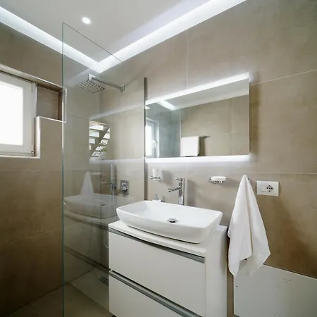 Apartmán City View Penthouse With Private Veranda Tirana