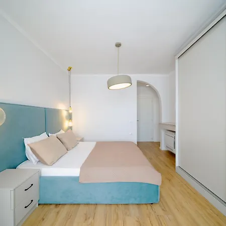 City View Penthouse With Private Veranda Apartmán