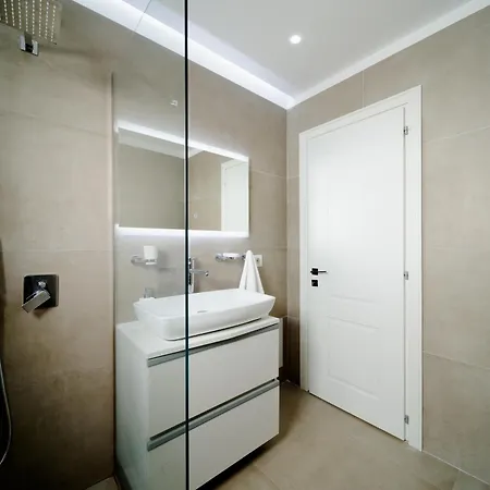 Apartmán City View Penthouse With Private Veranda *
