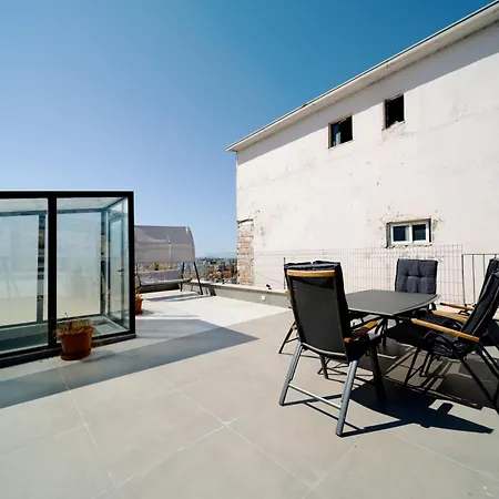Apartmán City View Penthouse With Private Veranda