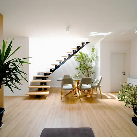 Apartmán City View Penthouse With Private Veranda *